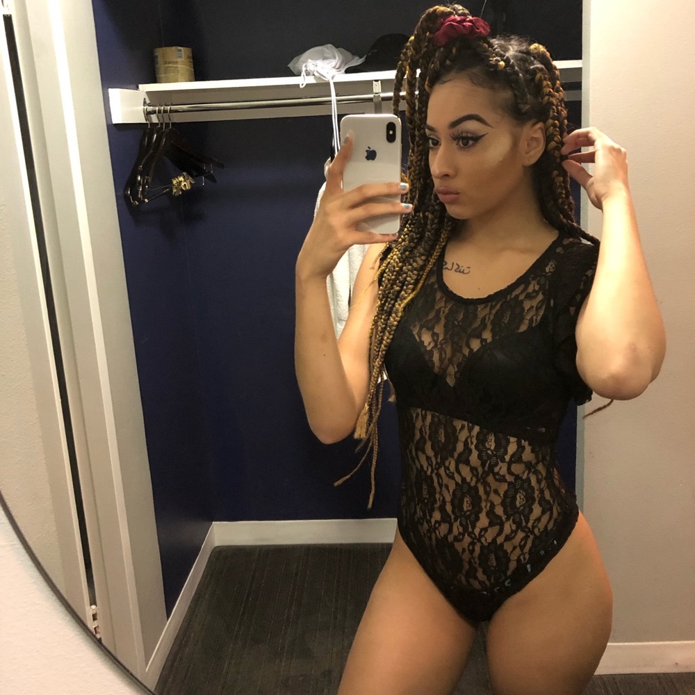 LACE BODYSUIT